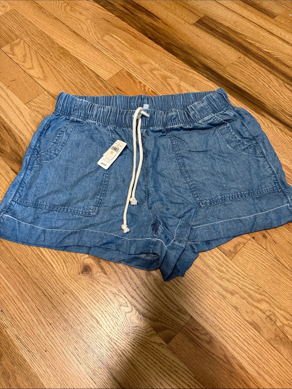NWT Aerie Casual Drawstring Chambray Women’s Shorts